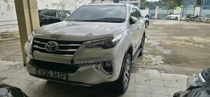 Toyota Fortuner 2019 White