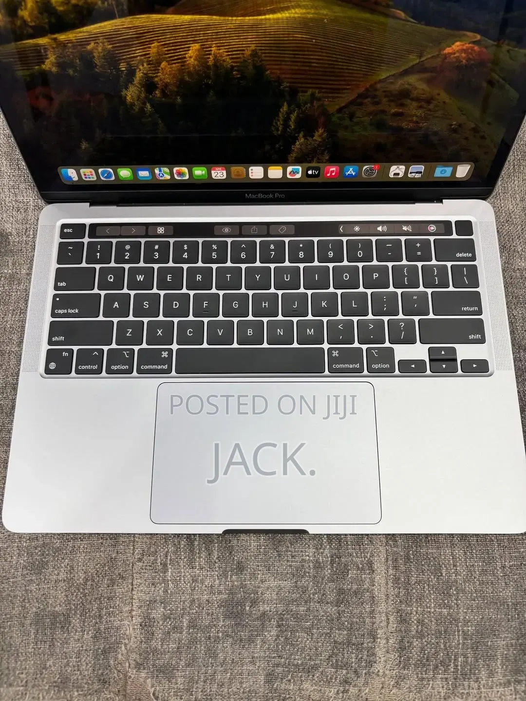 Laptop Apple MacBook Pro 2022 M2 8GB Apple M2 SSD 512GB
