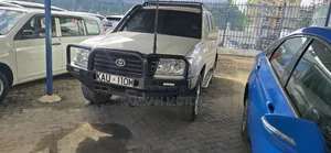 Toyota Land Cruiser 2003 White