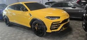 Lamborghini Urus 2024 Yellow