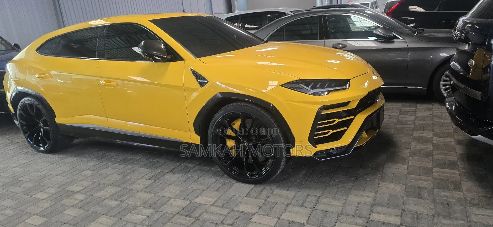 Lamborghini Urus 2024 Yellow