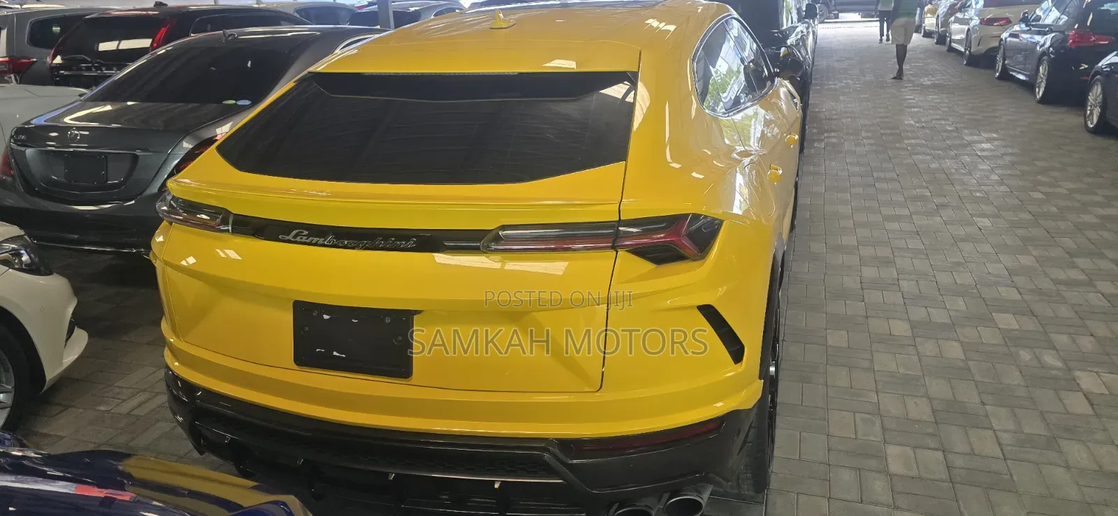Lamborghini Urus 2024 Yellow