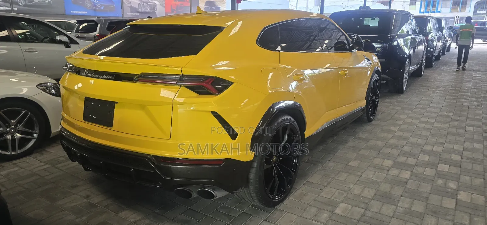 Lamborghini Urus 2024 Yellow