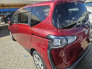 Toyota Sienta 2019 Black
