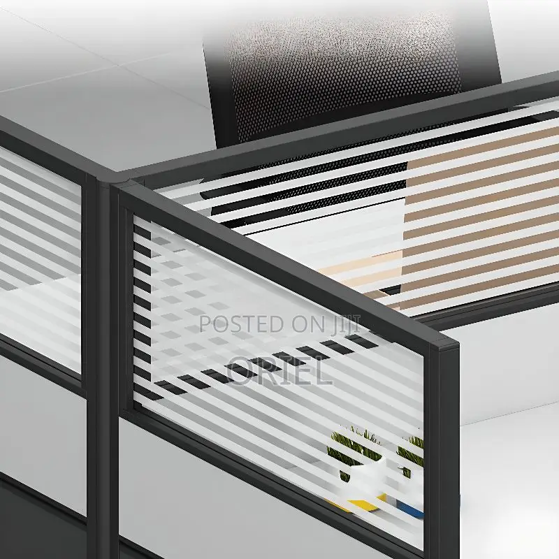 Office Desk : 4-Seater Office Working Workstation