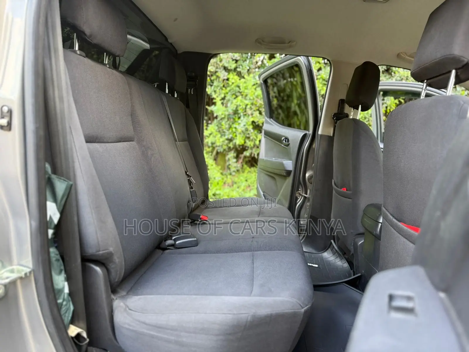 Isuzu D-MAX 2023 Gray
