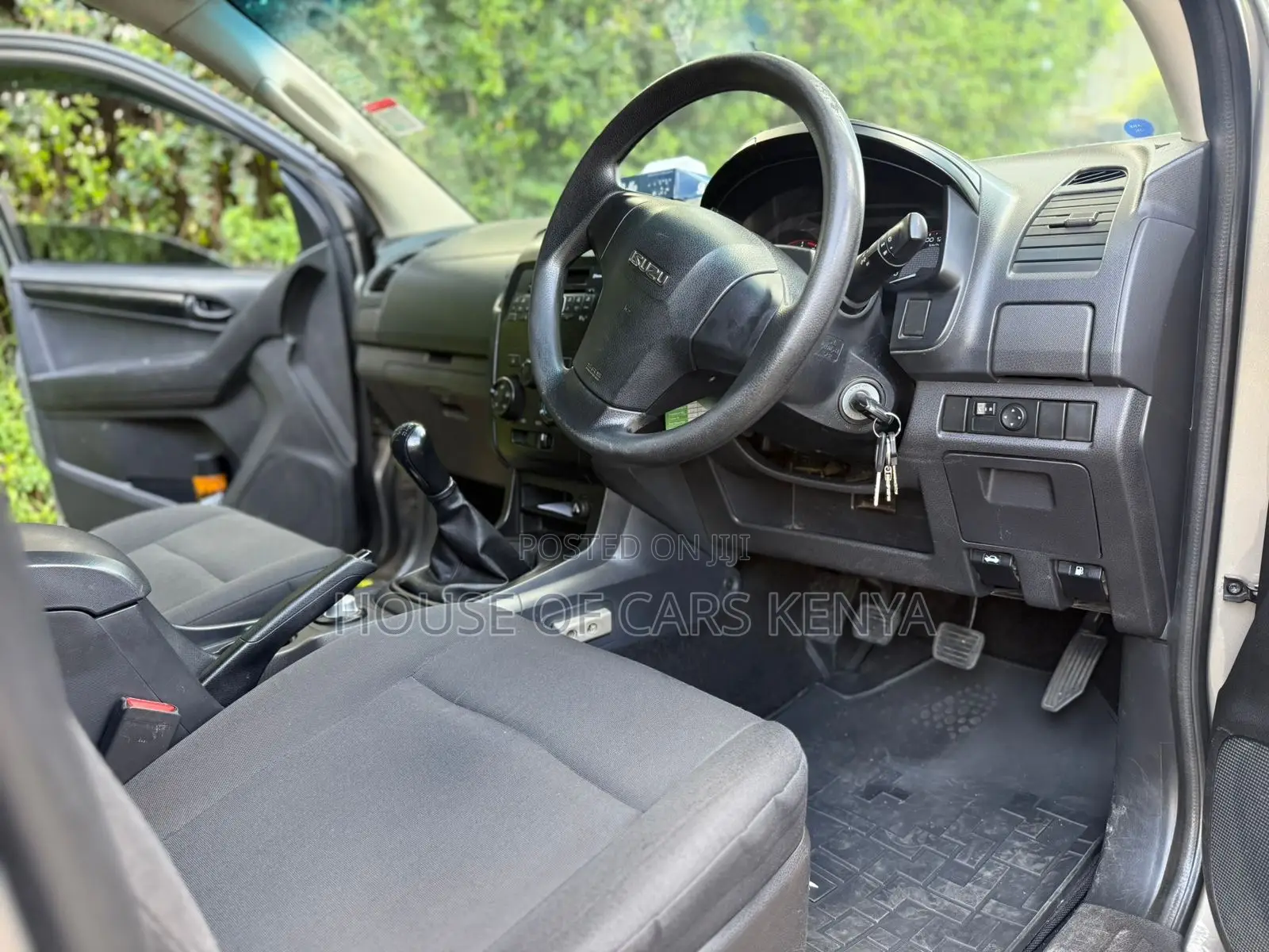 Isuzu D-MAX 2023 Gray