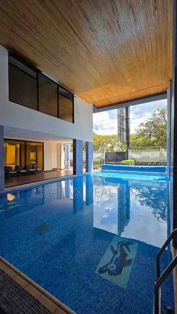 8bdrm Duplex in Spring Valley for sale