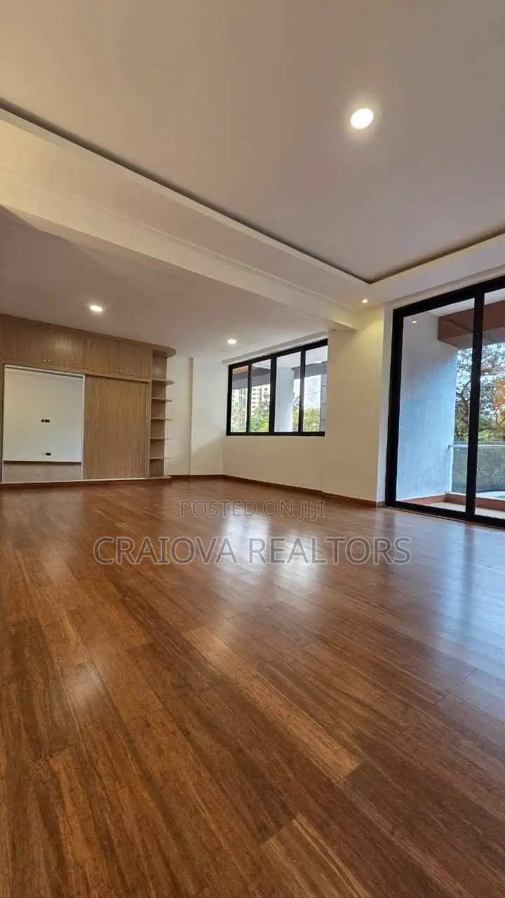 8bdrm Duplex in Spring Valley for sale