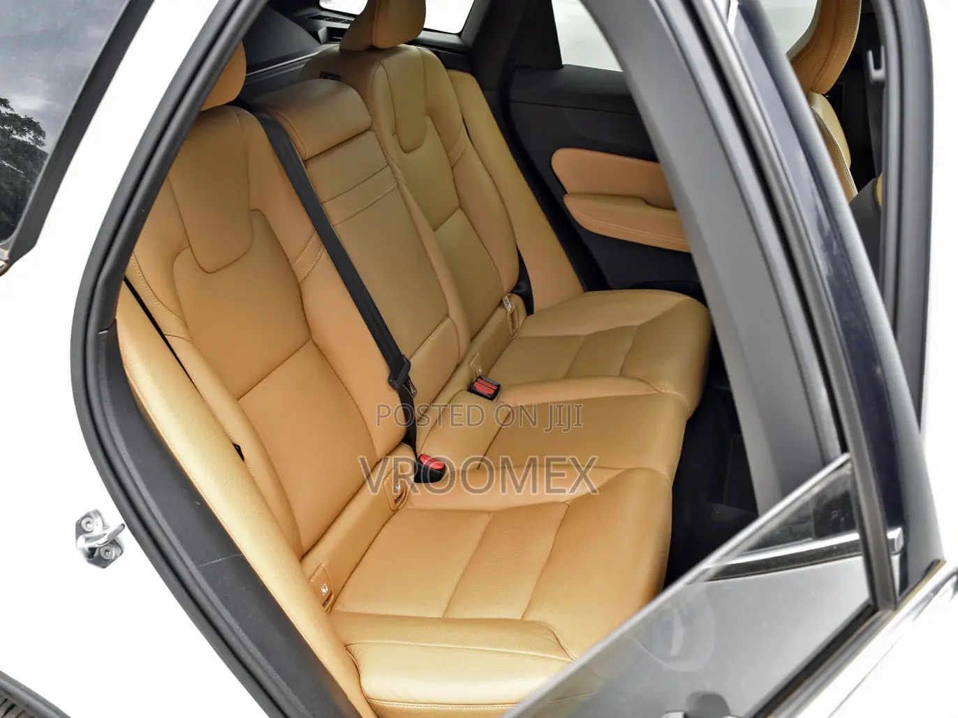 Volvo XC60 2018 White