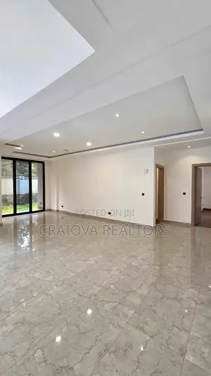 8bdrm Duplex in Spring Valley for sale