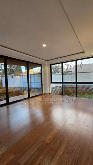 8bdrm Duplex in Spring Valley for sale