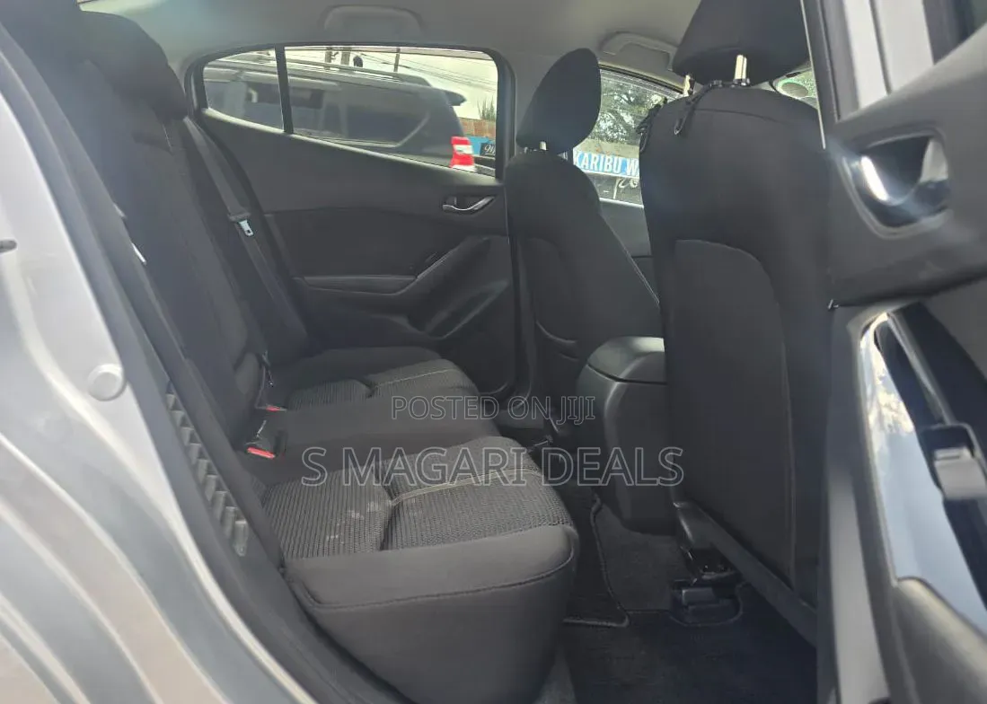 Mazda Axela 2018 Silver