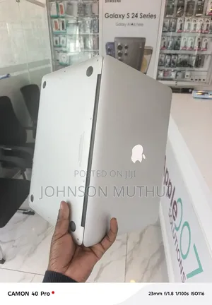 Laptop Apple MacBook Air 2017 4GB Intel Core Ultra 5 SSHD+SSD 256GB