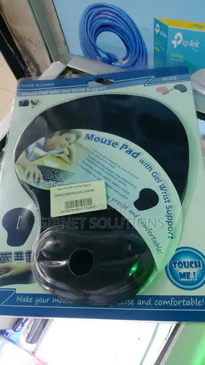 Mouse Pad With Gel Wrist Support