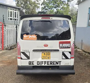 Toyota HiAce 2013 White