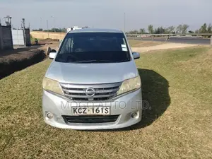 Nissan Serena 2013 Silver