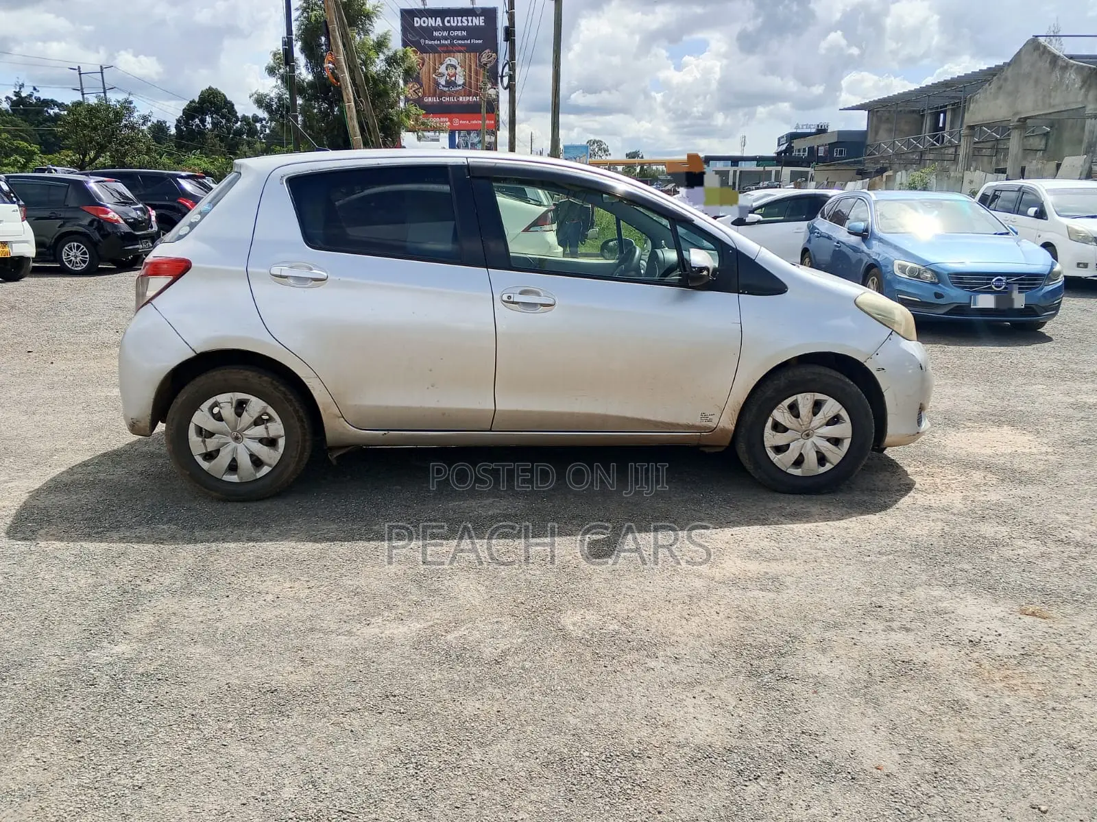 Toyota Vitz 2012 Silver
