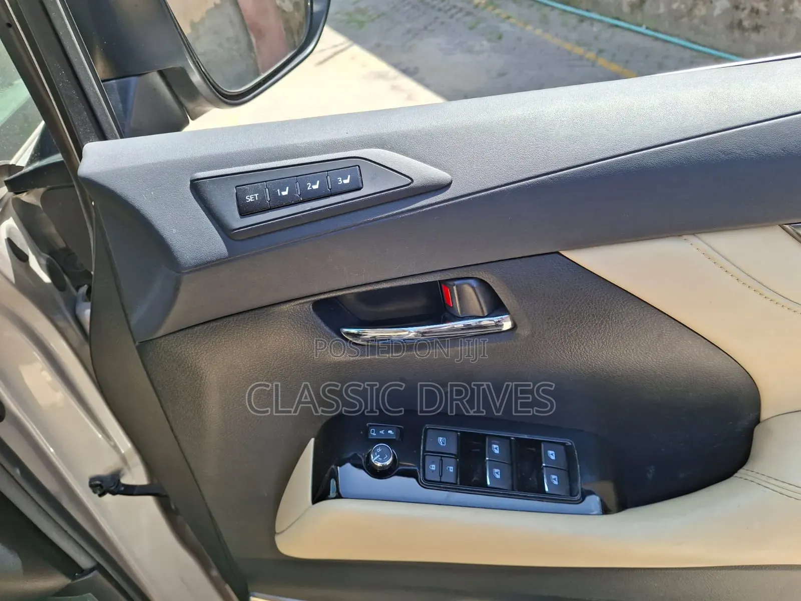 Toyota Alphard 2019 Gold