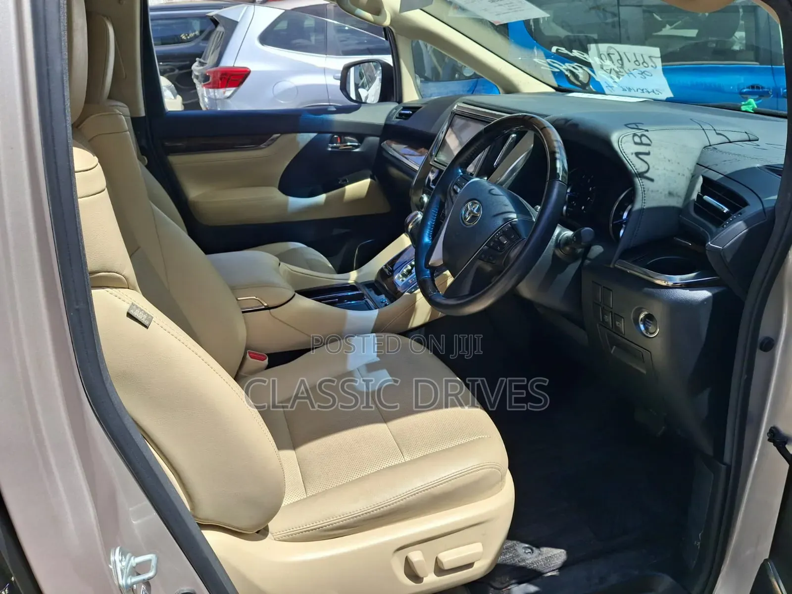 Toyota Alphard 2019 Gold