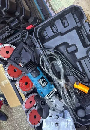 Makita Wall Chaser 1200 Watts.