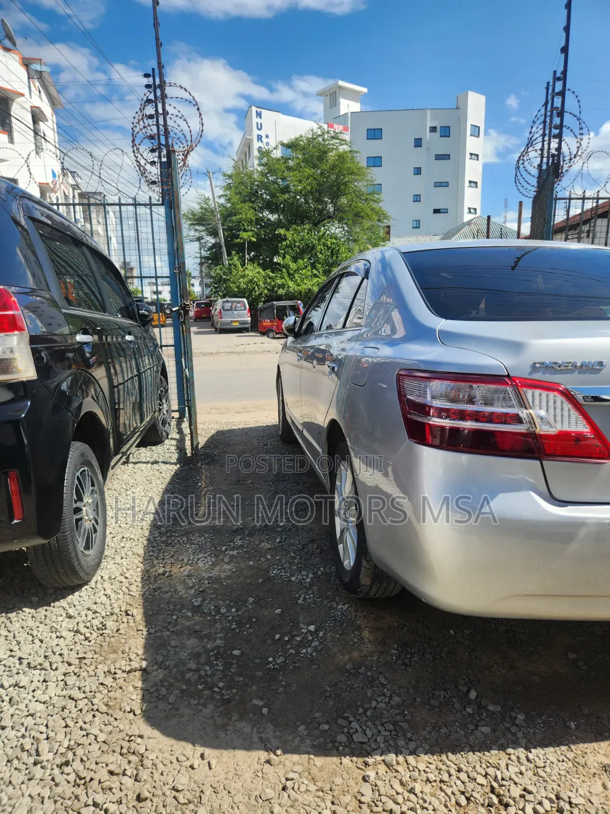 Toyota Premio 2016 Silver