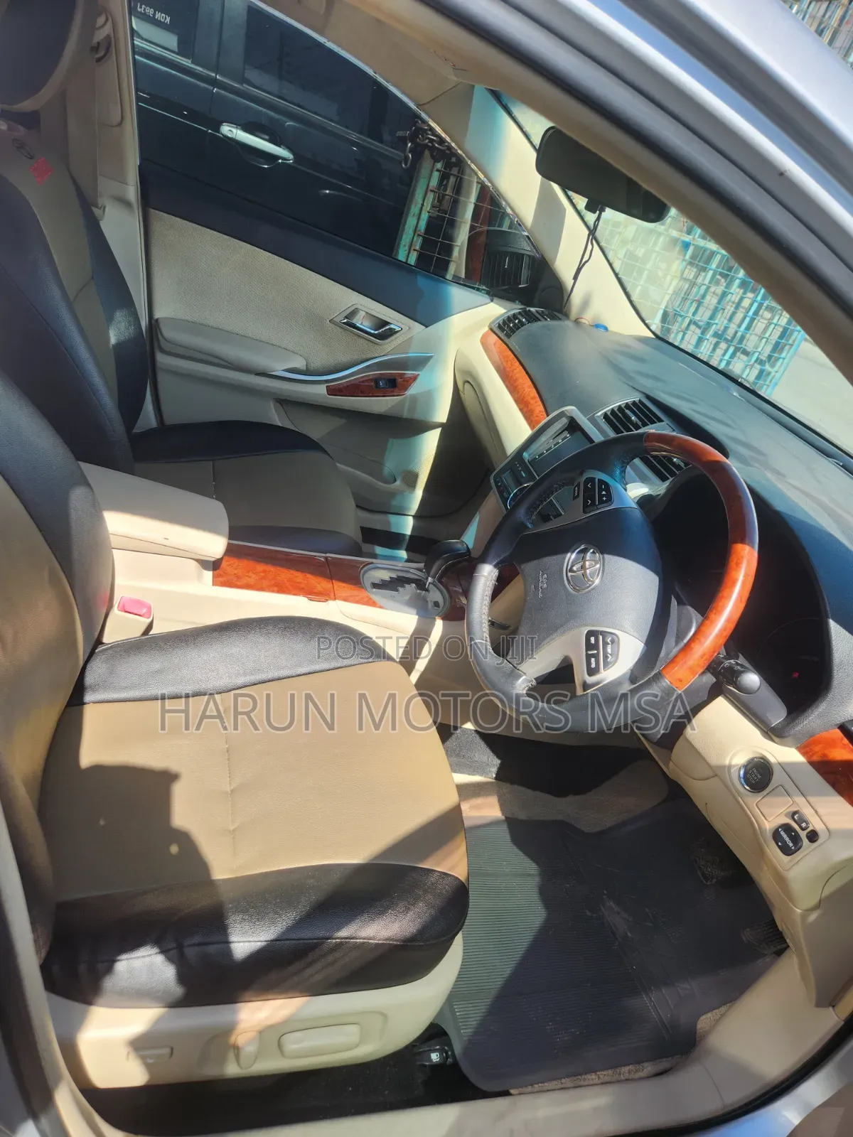 Toyota Premio 2016 Silver