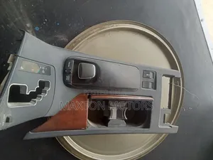 Lexus 270,350,450 Gear Lever Console With Mouse