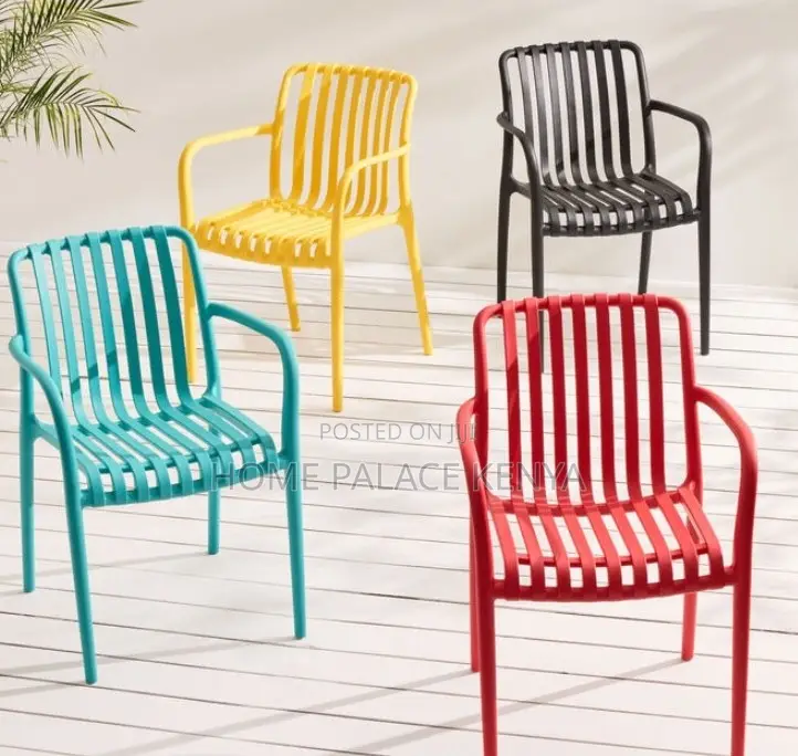 Dining Chair: Outdoor Stackable Pp Plastic Armrest Chair