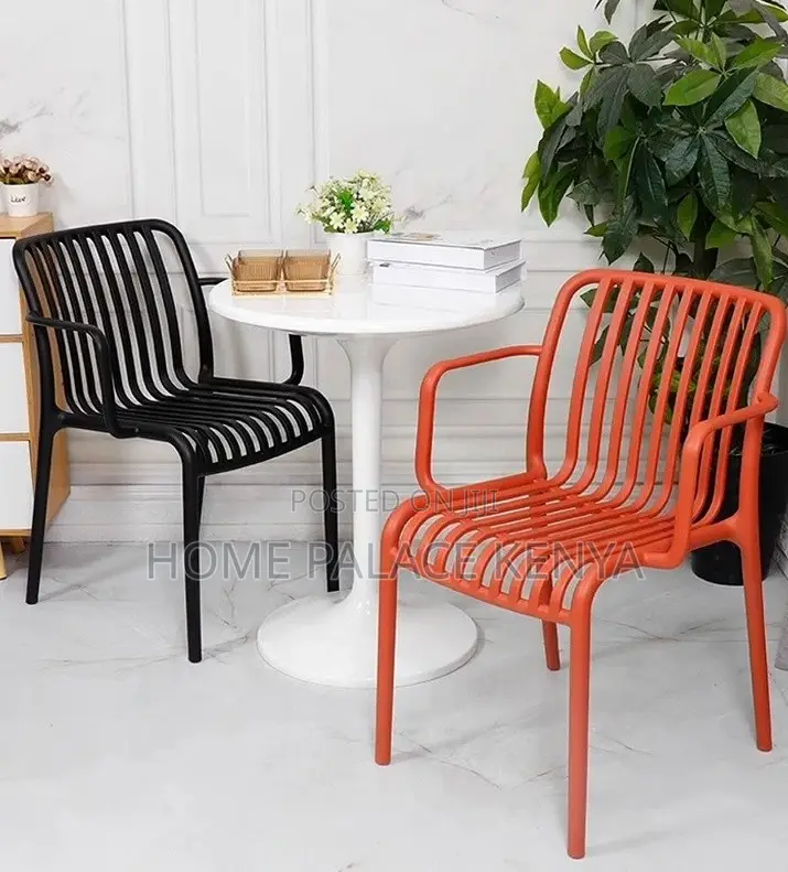 Dining Chair: Outdoor Stackable Pp Plastic Armrest Chair
