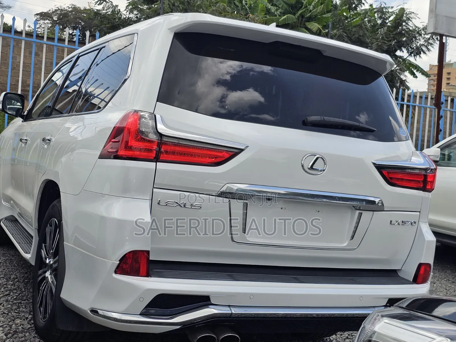 Lexus LX 2019 White