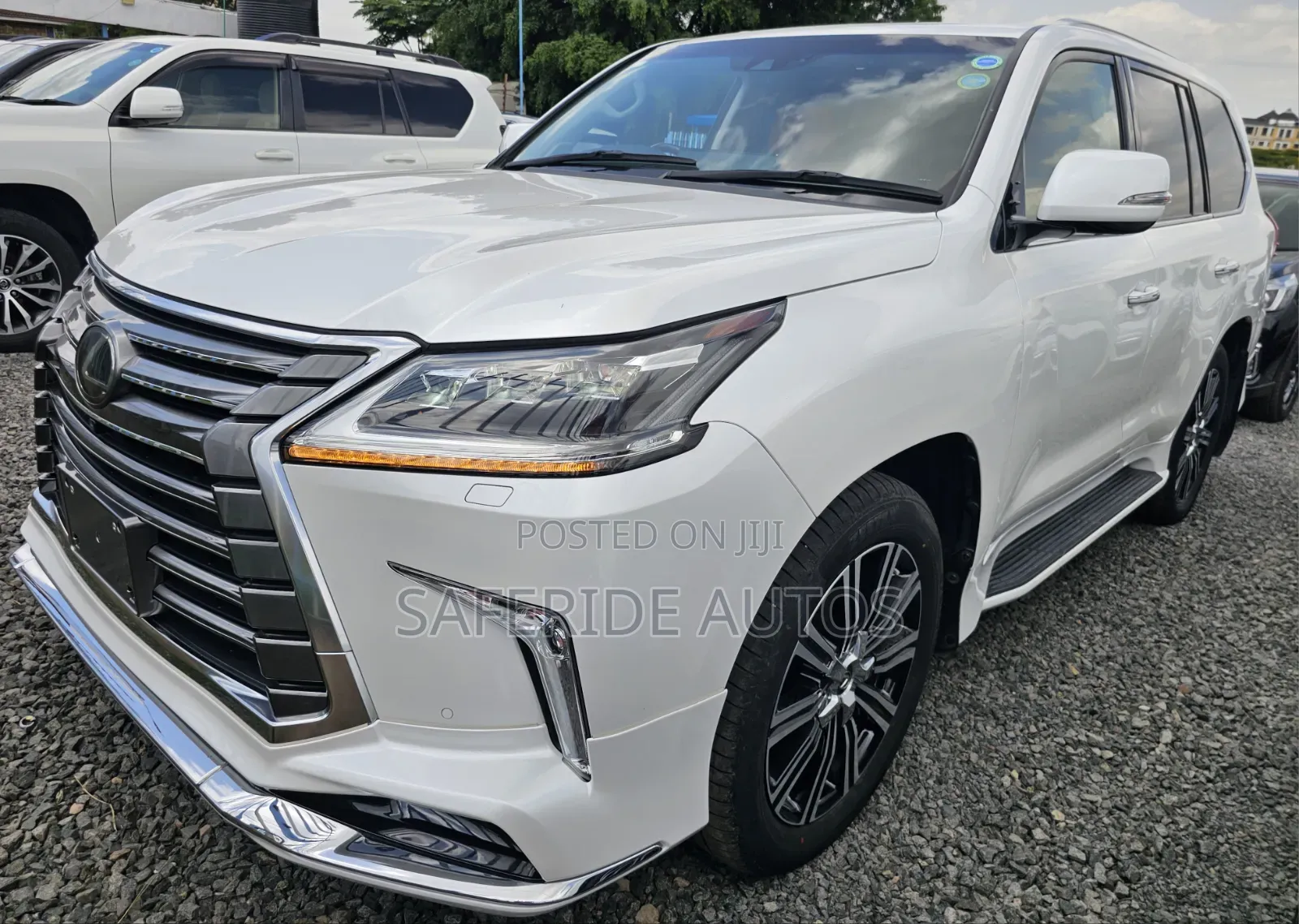 Lexus LX 2019 White