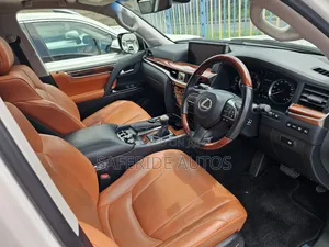 Lexus LX 2019 White