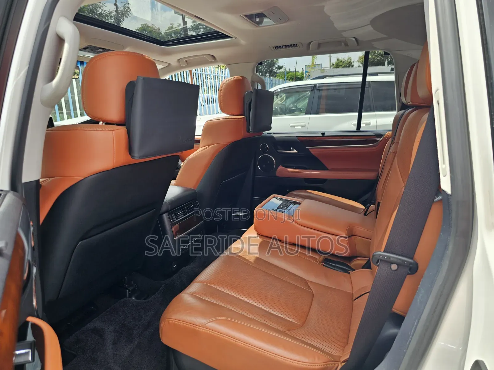 Lexus LX 2019 White