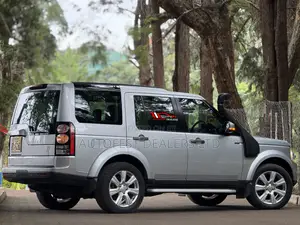 Land Rover Discovery 2015 Silver