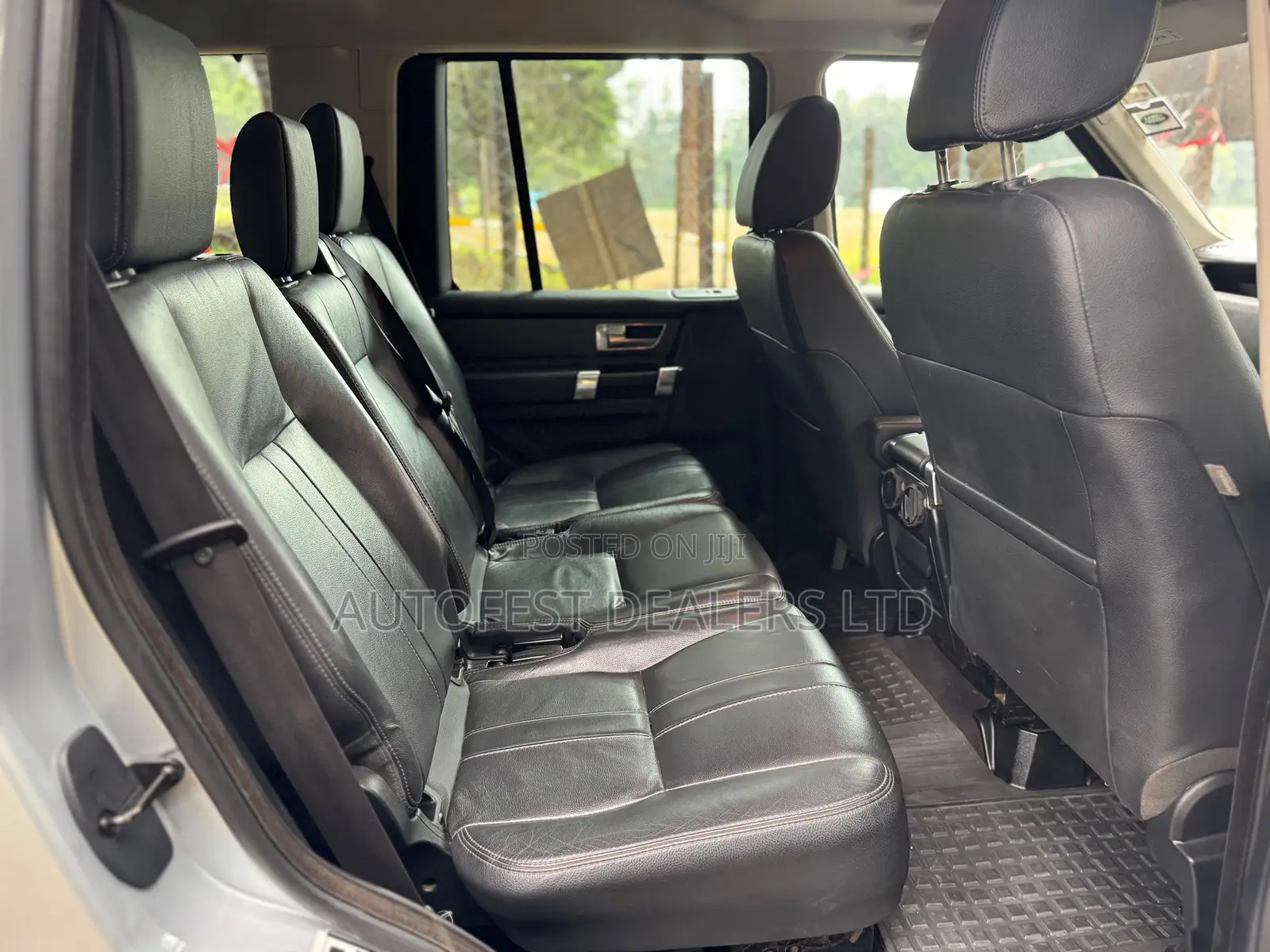Land Rover Discovery 2015 Silver
