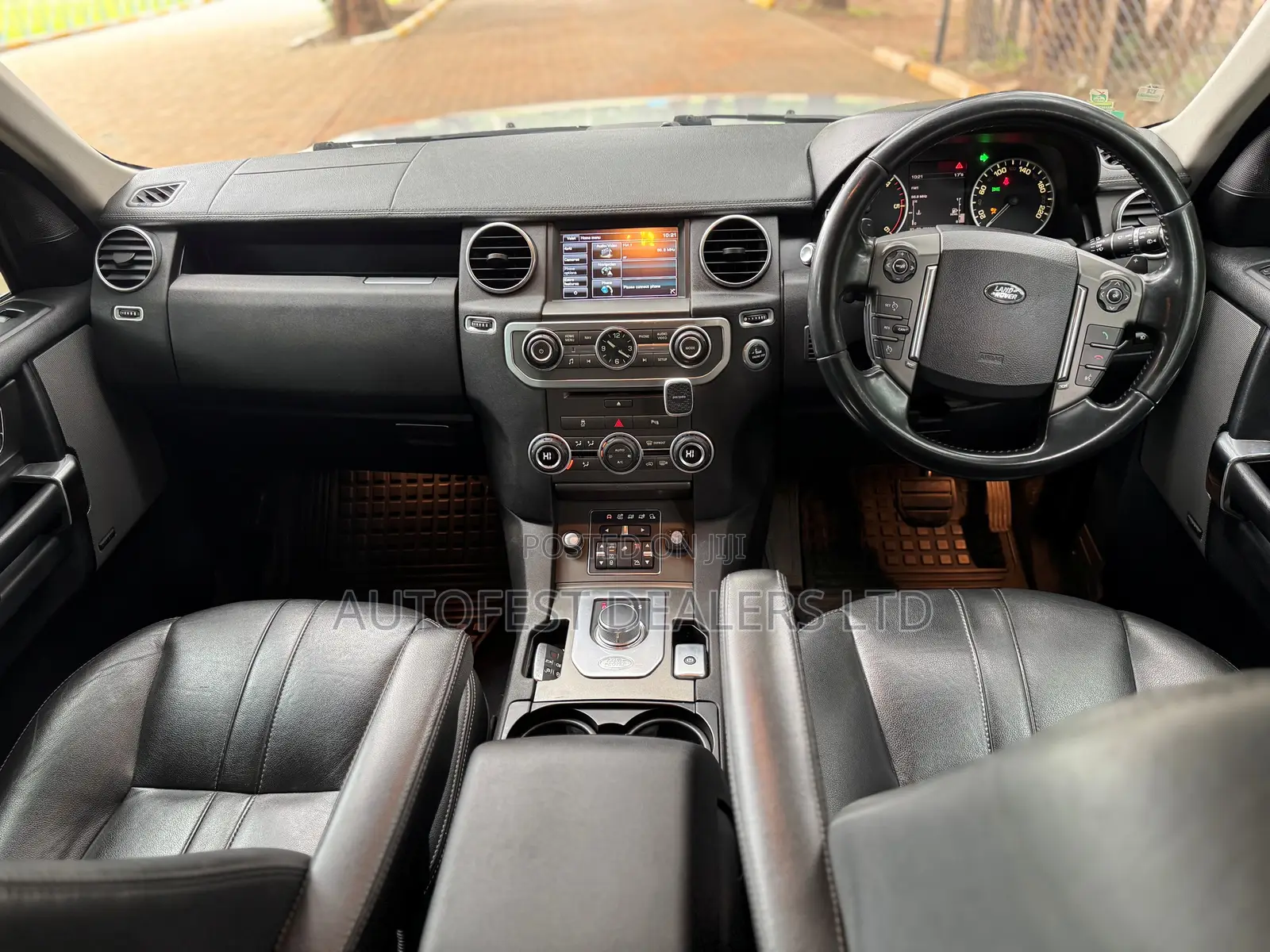 Land Rover Discovery 2015 Silver