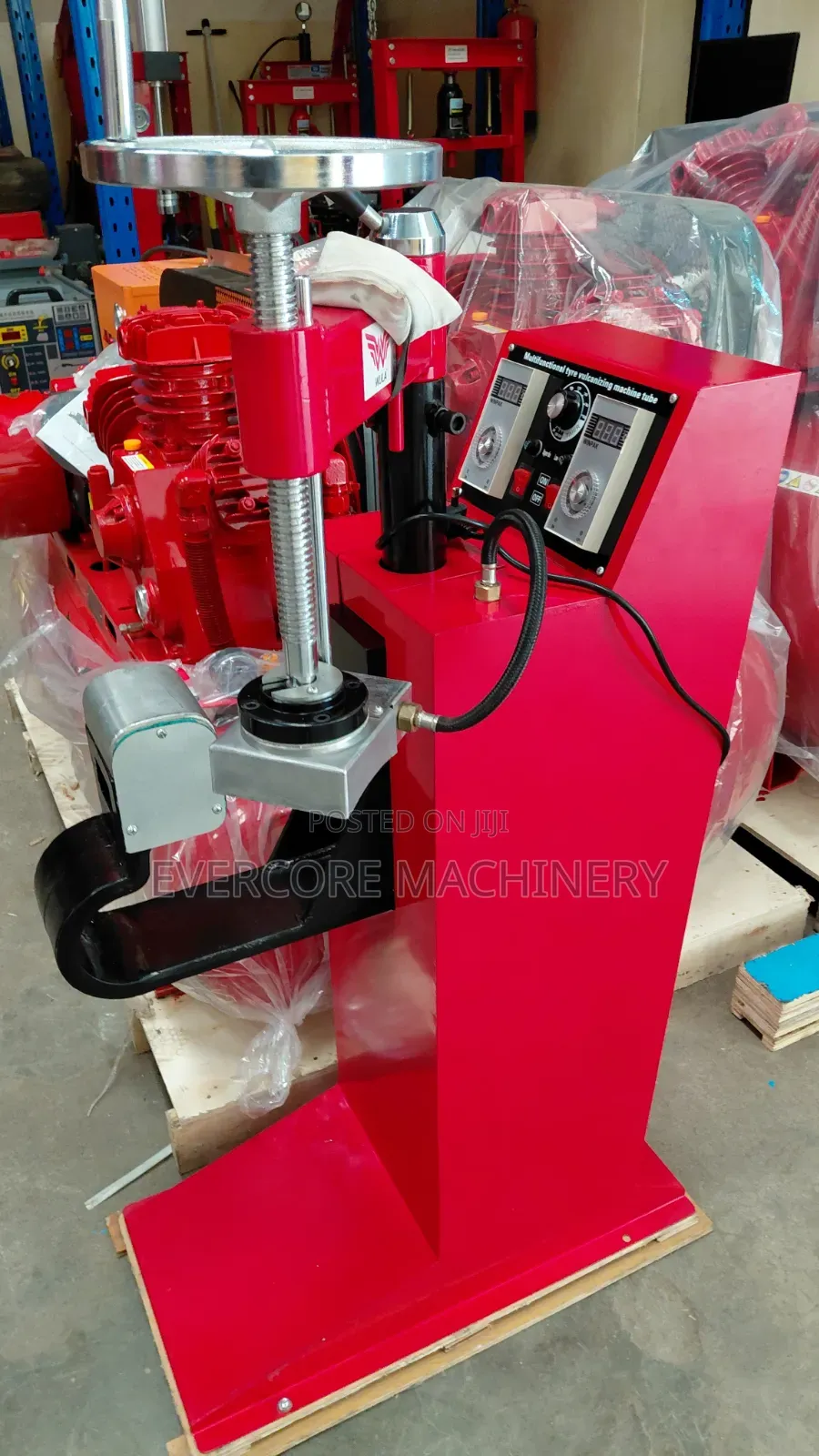 Heavy Duty Tyre Vulcanizing Machine With Automatic Display