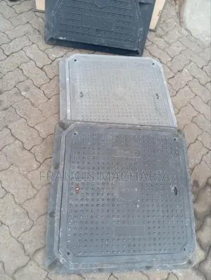 D400 Lockable Reinforced Fibre Manhole Cover
