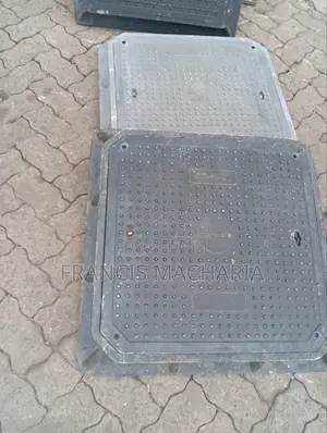 D400 Lockable Reinforced Fibre Manhole Cover