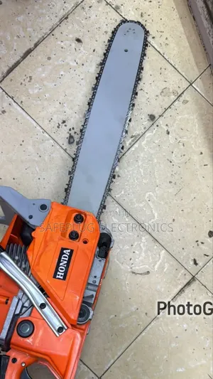 Honda 20 Inch Chainsaw – Perfect for Trees Firewood