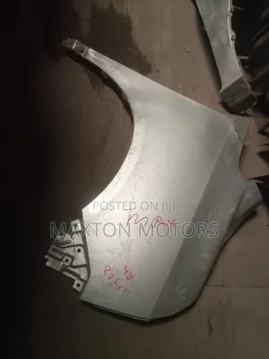 Toyota Voxy Zr70 Wing Fender