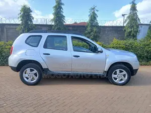 Renault Duster 2014 Silver