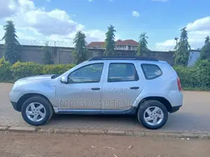 Renault Duster 2014 Silver
