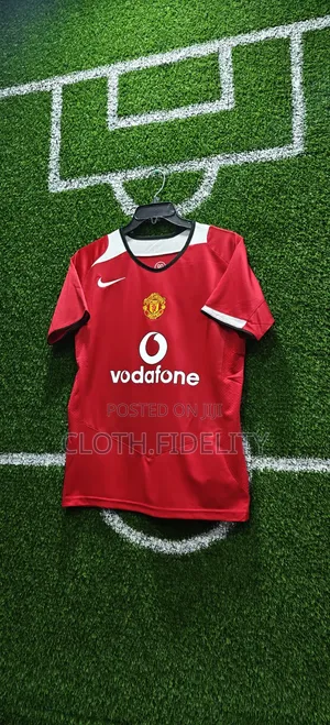 Manchester United 2005 Retro Jersey.