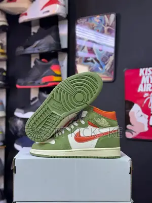 Nike Air Jordan 1 Retro High Og Craft Celadon.