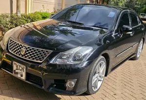 Toyota Crown 2010 Black