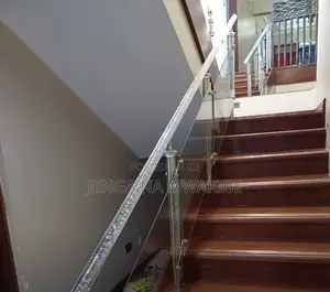 Transparent Handrail Profile Staircase