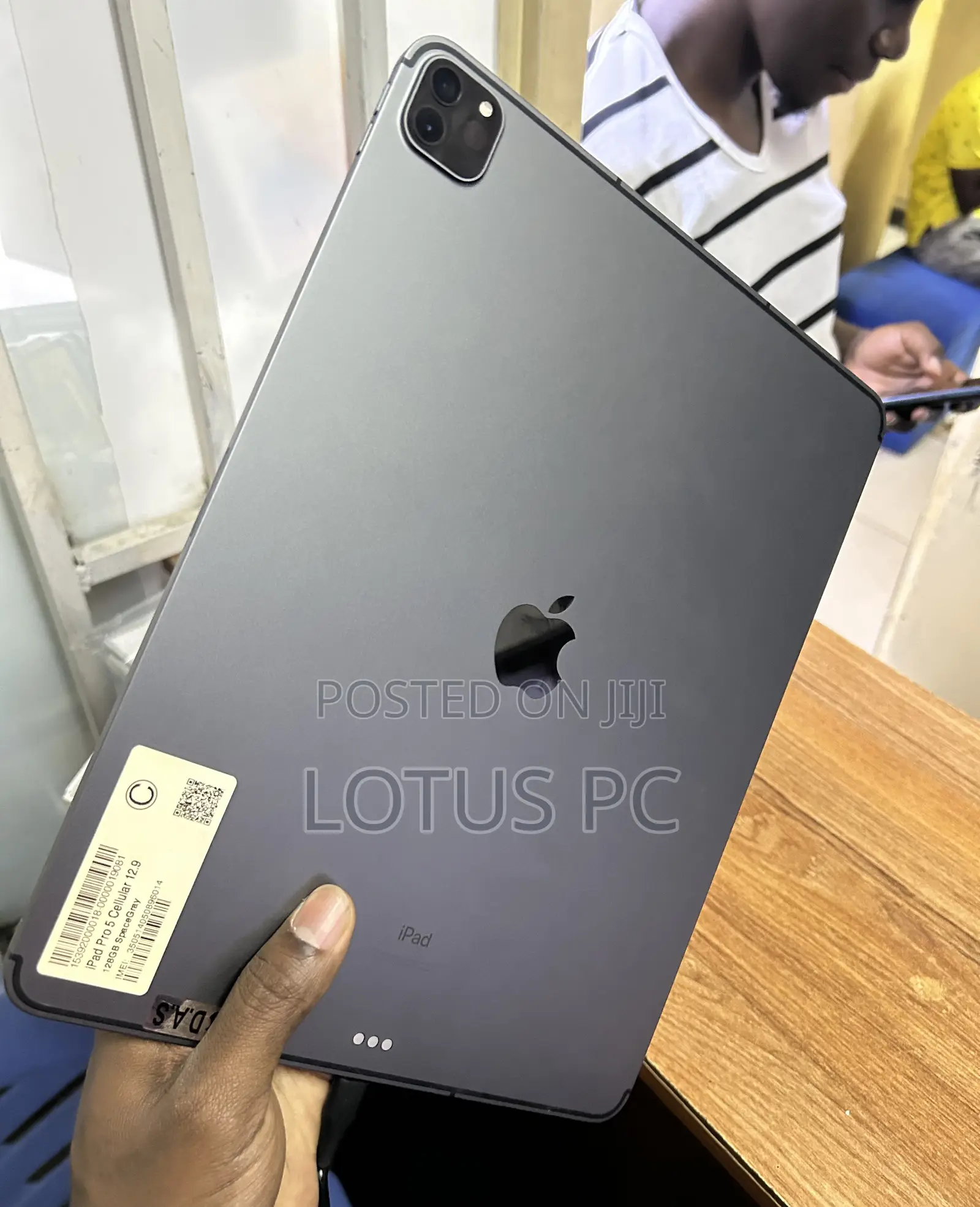 Apple iPad Pro 12.9 (2021) 128 GB Gray