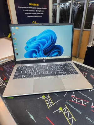 Laptop HP 250 G10 8GB AMD Ryzen 5 SSD 512GB